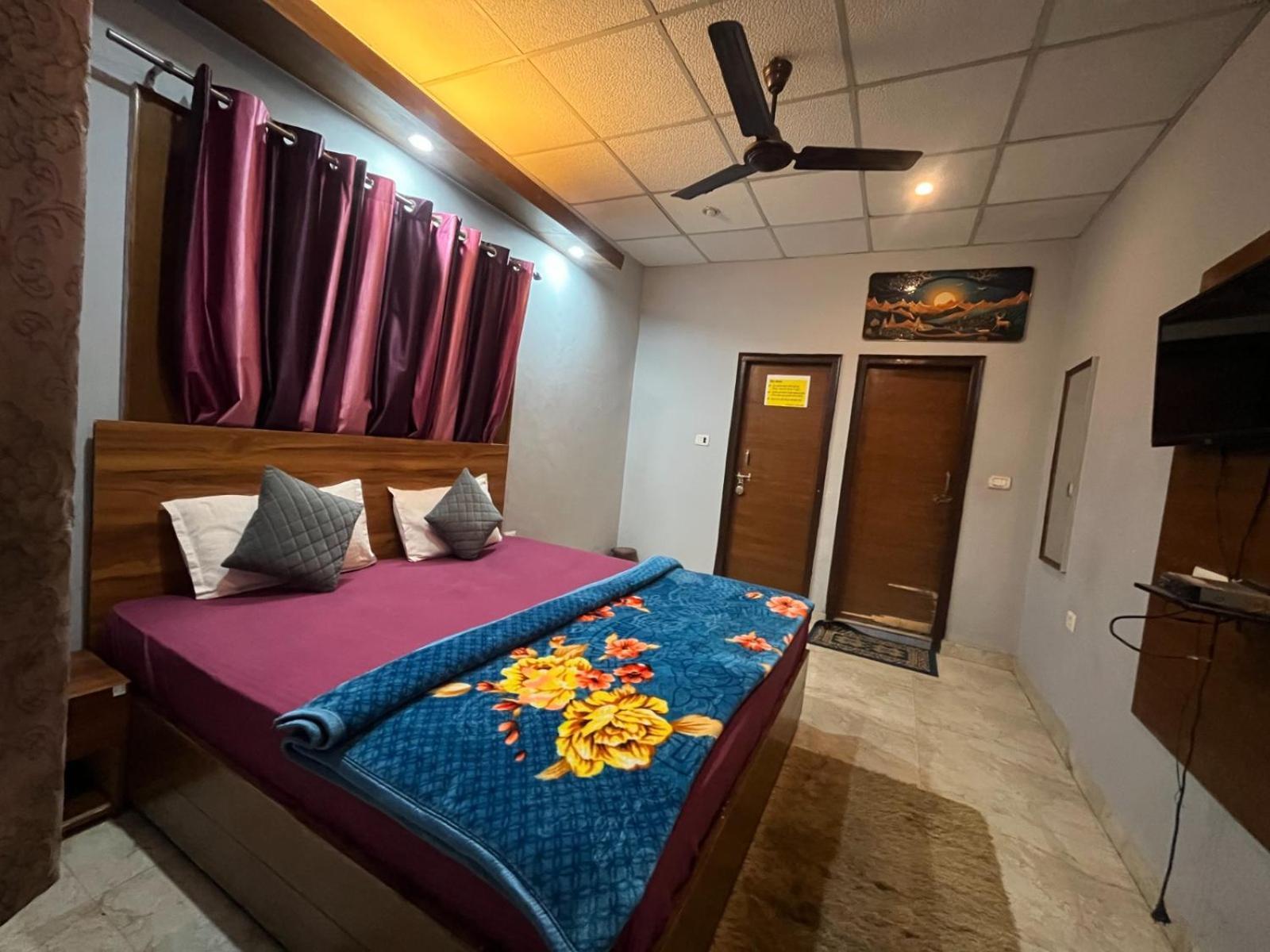 Royal Hill Inn Mussoorie Eksteriør bilde