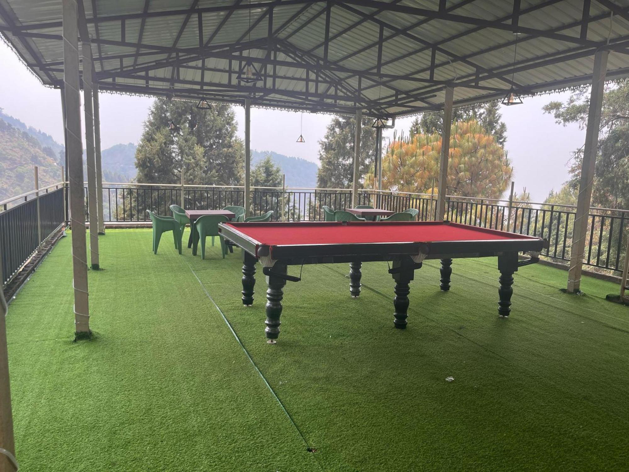 Royal Hill Inn Mussoorie Eksteriør bilde