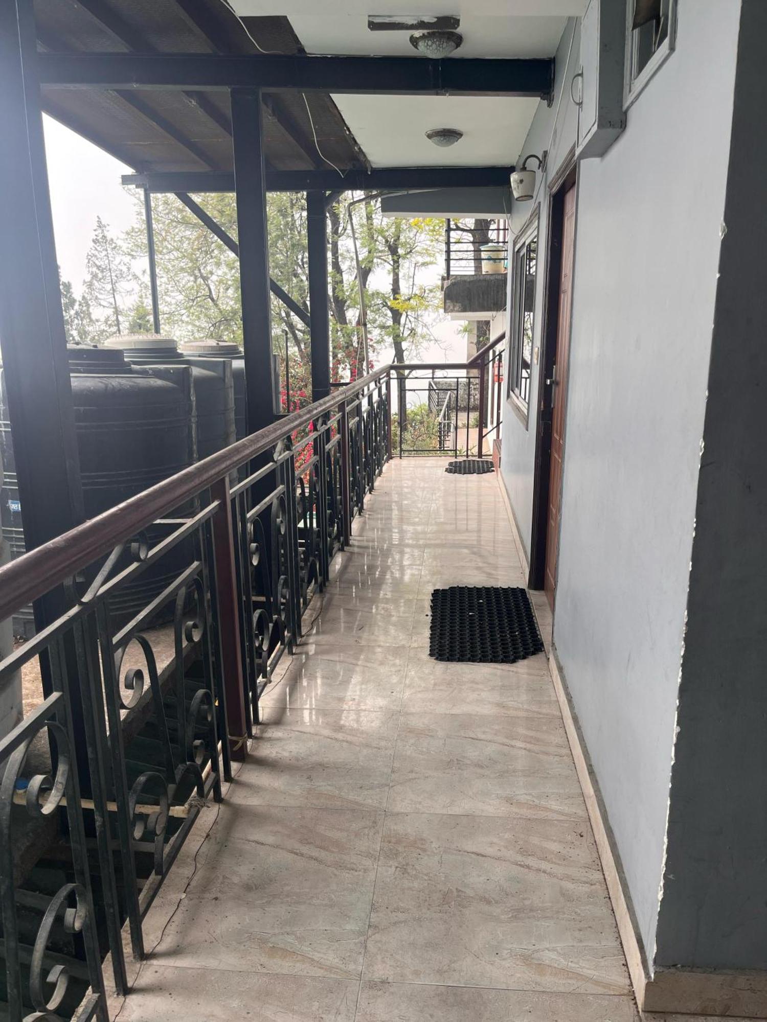 Royal Hill Inn Mussoorie Eksteriør bilde