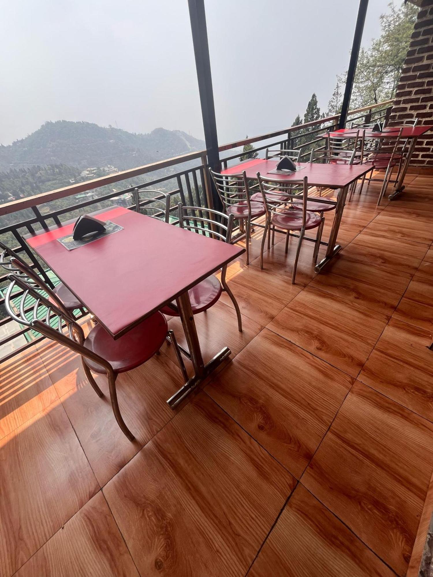 Royal Hill Inn Mussoorie Eksteriør bilde