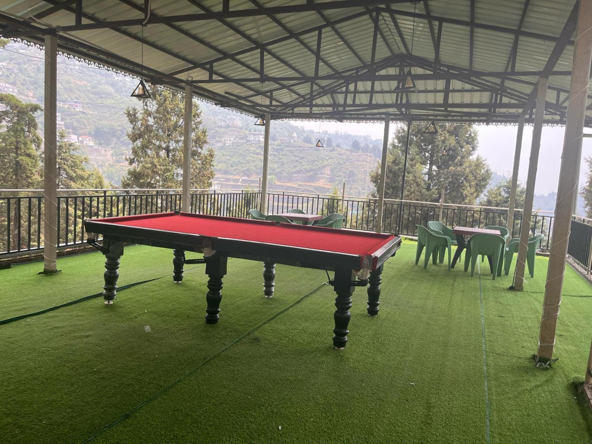 Royal Hill Inn Mussoorie Eksteriør bilde