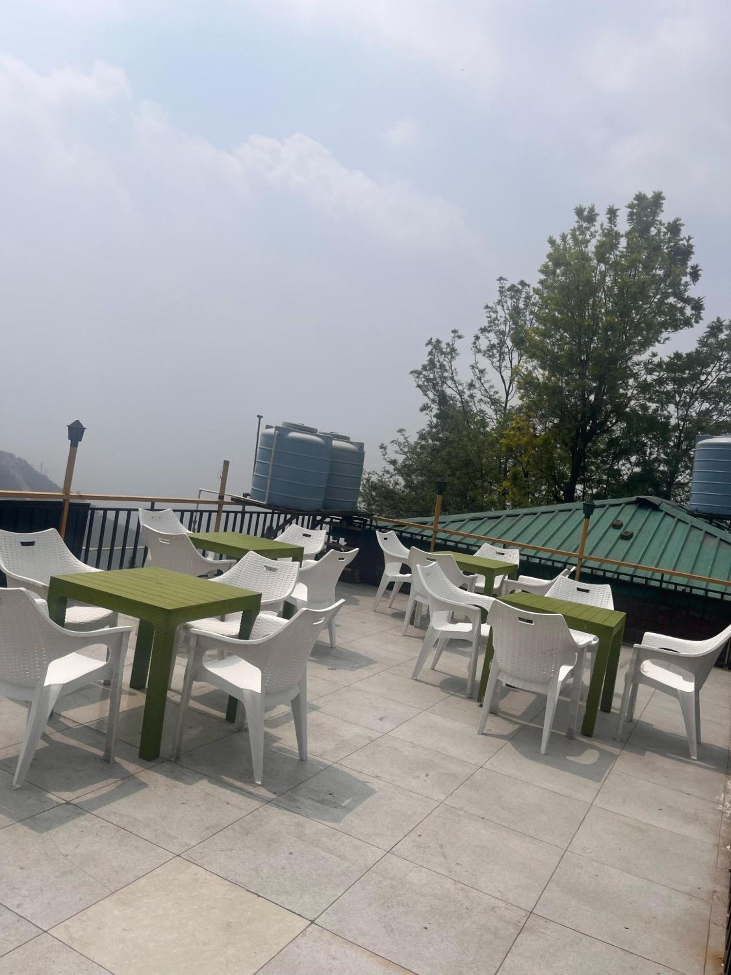 Royal Hill Inn Mussoorie Eksteriør bilde