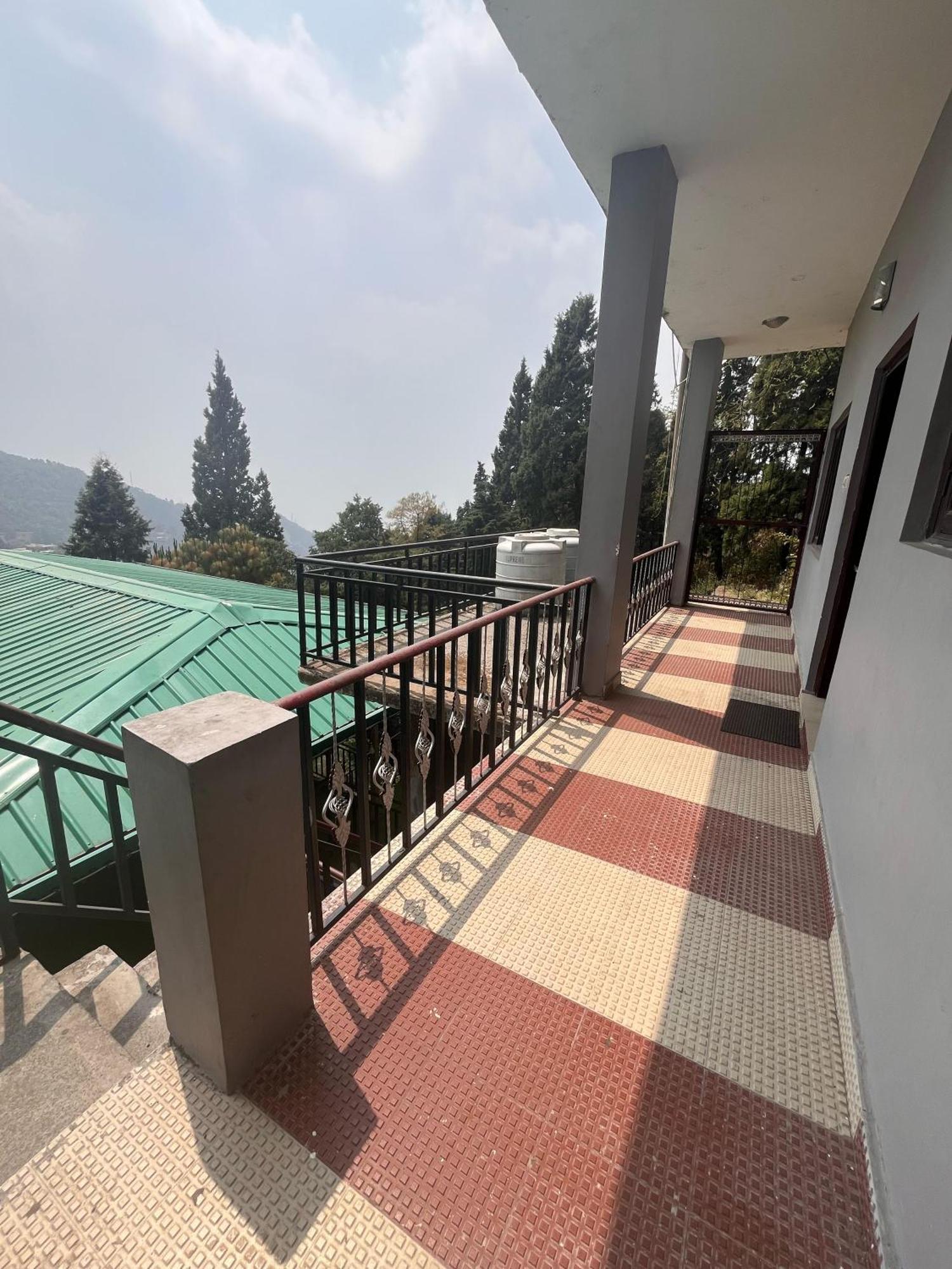 Royal Hill Inn Mussoorie Eksteriør bilde