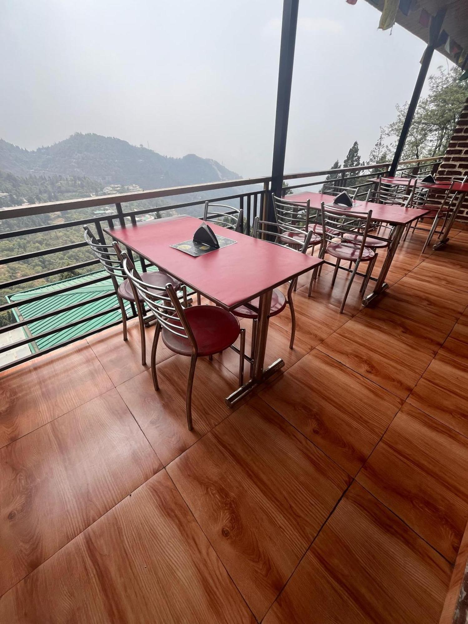 Royal Hill Inn Mussoorie Eksteriør bilde